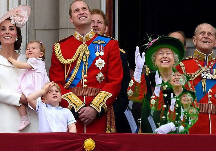 Queen In Queen In Queen In Queen