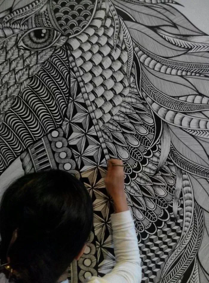 What This Mother Of Two Can Do To An Empty Wall? Just Simply A Very Talented Mom.