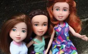 I Re-Paint Faces Of Bratz Dolls To Promote Positive Body Image In Children