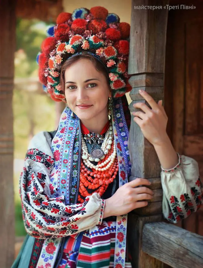 Modern Women Wearing Traditional Ukrainian Crowns Give New Meaning To Ancient Tradition