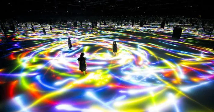 Our Installation Reacts To The Moves Of Its Viewers When They Walk In Water