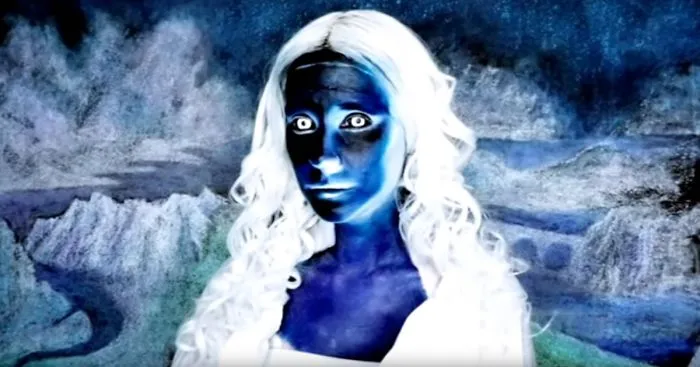 I Turned Myself Into An Inverted Mona Lisa Using Make-Up To Create An Illusion