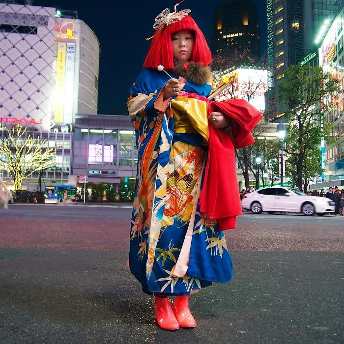 Ayakamay, Artist Performing 'Mimikaki'. Tokyo, Japan