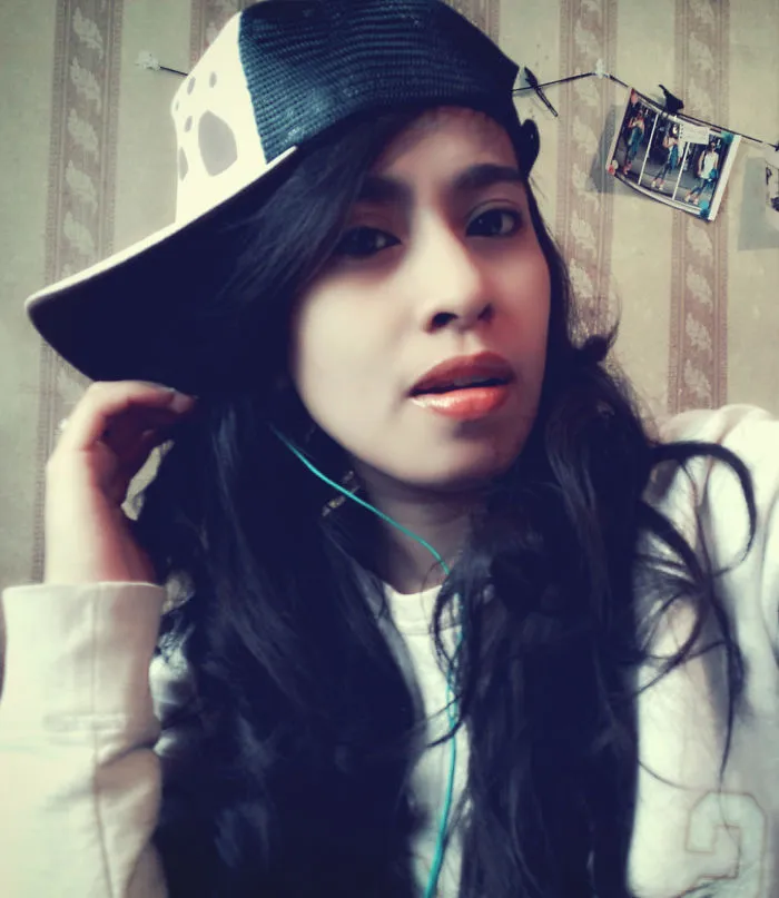Love Me, Please!!!