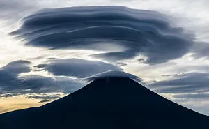 I Photographed Various Shapes Of Lenticular Clouds In One Day Above The Mountain Fuji