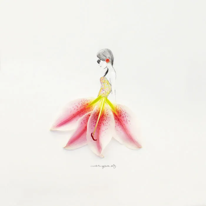 I Turn Flowers & Everyday Objects Into Art