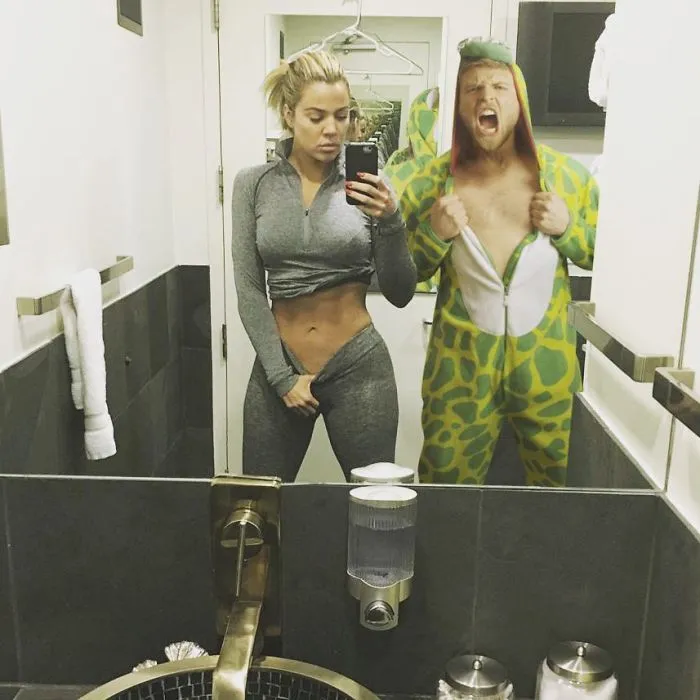 Guy Becomes Best Friends With Celebrities By Photoshopping Himself Into Their Pics