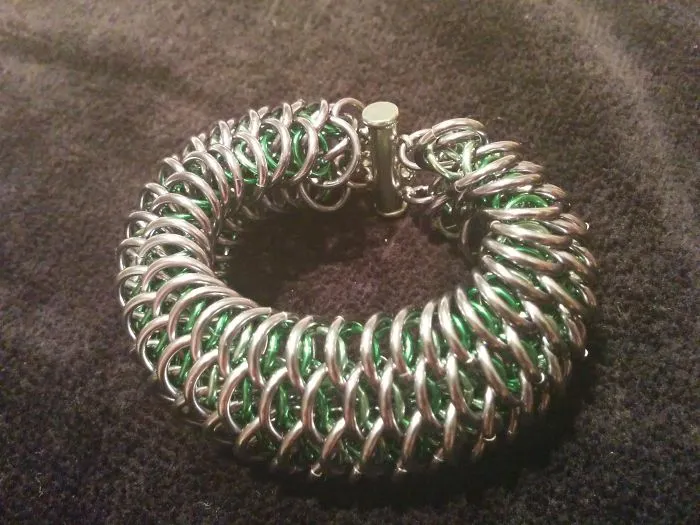 I Create Chainmaille Jewelry, Hundreds Of Rings And A Few Hours Of Work To Get Beauty.