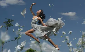 Levitation: I Combine Chaos And Elegance In My Gravity-defying Pictures