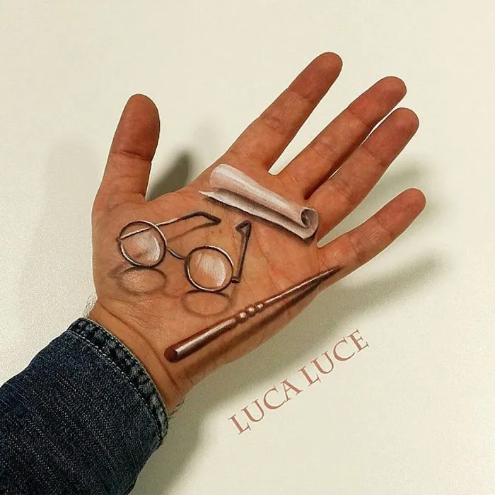Mind-Bending 3D Optical Illusions On The Palm Of My Hand (+ Bonus Panda)