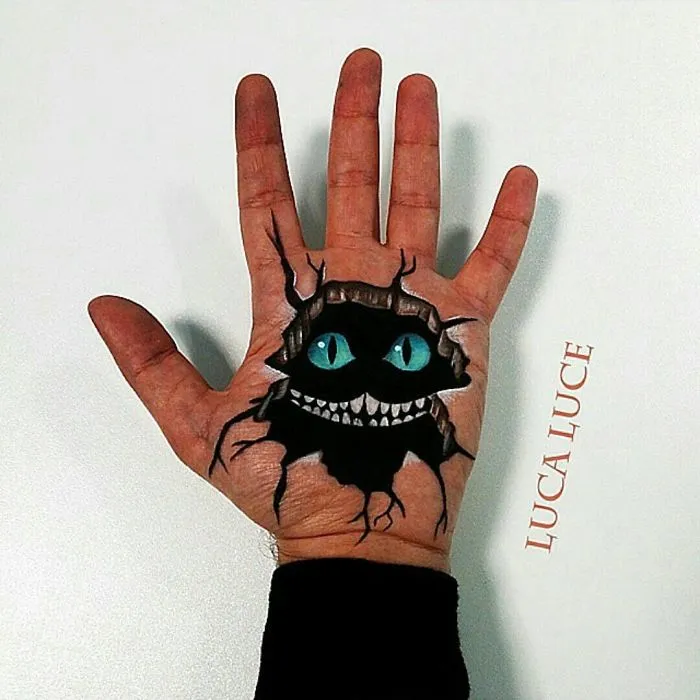 Mind-Bending 3D Optical Illusions On The Palm Of My Hand (+ Bonus Panda)