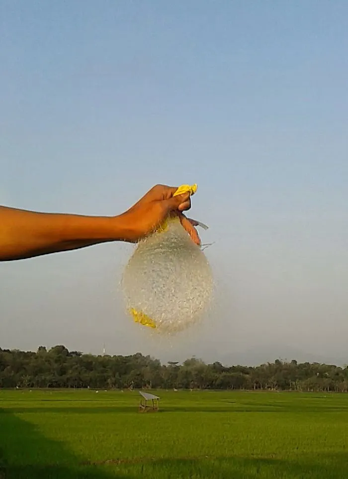 High Speed Photo : Water Balloon With Smartphone By Marken Nainggolan