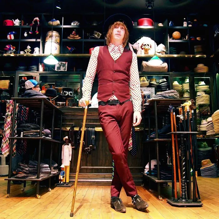 Elliott Hammond, Singer. Sydney, Autralia