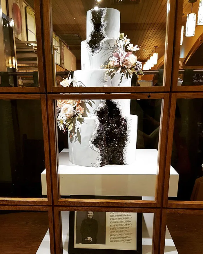 This New Geode Wedding Cake Trend Is Rocking The Internet