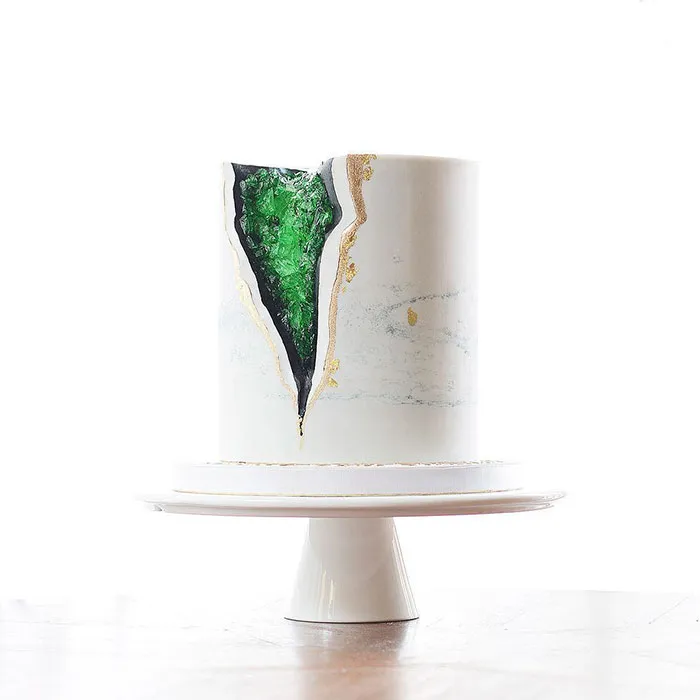 This New Geode Wedding Cake Trend Is Rocking The Internet