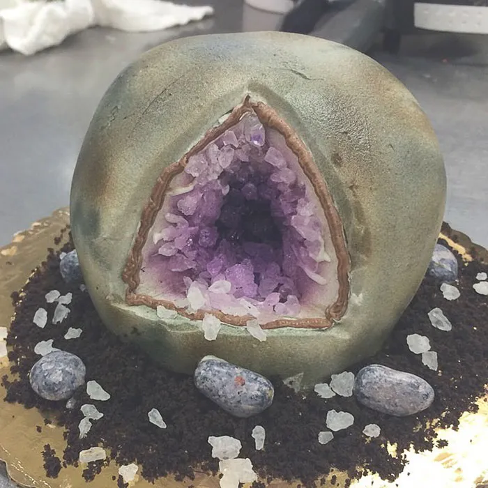 This New Geode Wedding Cake Trend Is Rocking The Internet