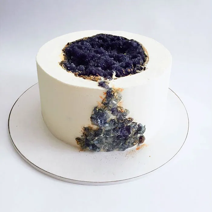 This New Geode Wedding Cake Trend Is Rocking The Internet