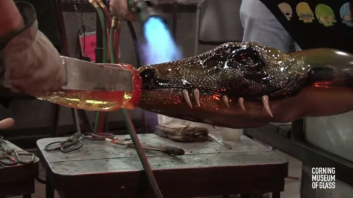 Realistic Dinosaur Made Out Of 2,100 Degree Glass