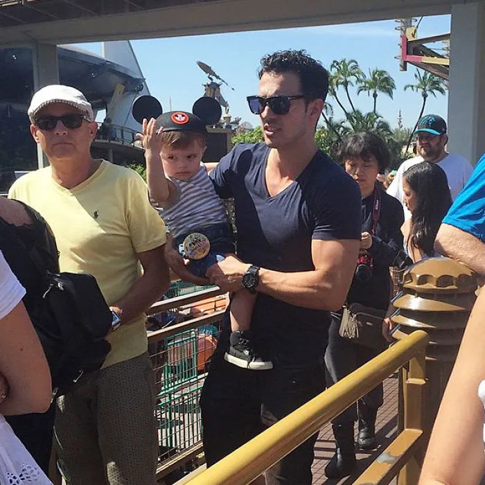 DILFs Of Disneyland Is The Hottest Instagram Ever