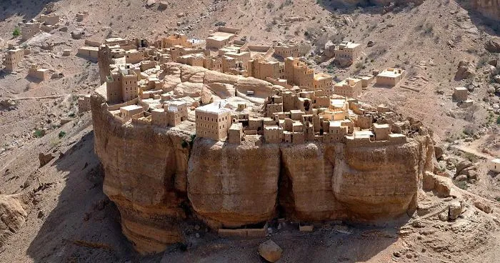 This Village In Yemen Looks Straight Out Of Lord Of The Rings