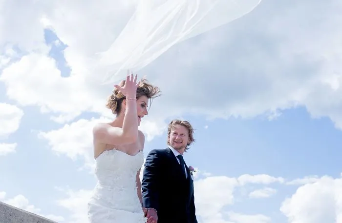 Brides Veil Lands In Lake 45 Min Before Wedding...