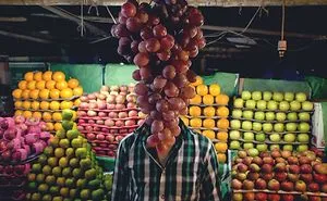 Fruit Heads: I Photographed Fruit Salesmen Holding Fruit They Sell Over Their Heads