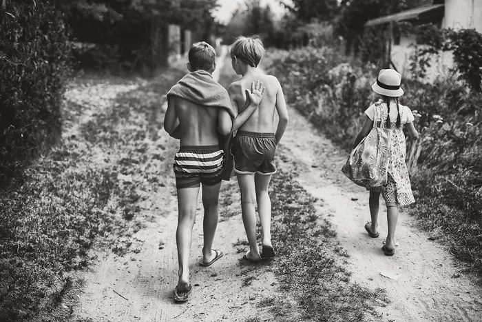 Summer Unplugged: I Document My Kids Spending Idyllic Summers Without Computers
