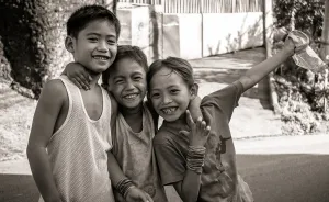 I Am Going Around The Philippines To Capture The Smiles Of The Children