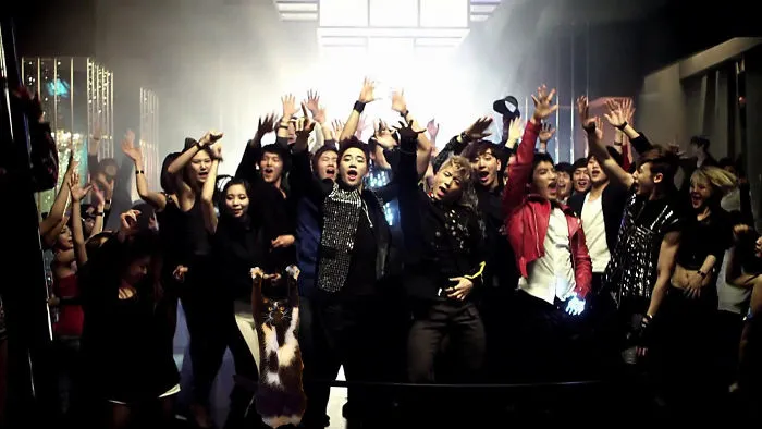 Kitty Dance 'put Your Hands Up" With 2 Pm