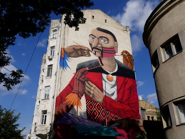 I Spent 5 Days Wandering Around Kiev To Capture Its Spirit Through Street Art