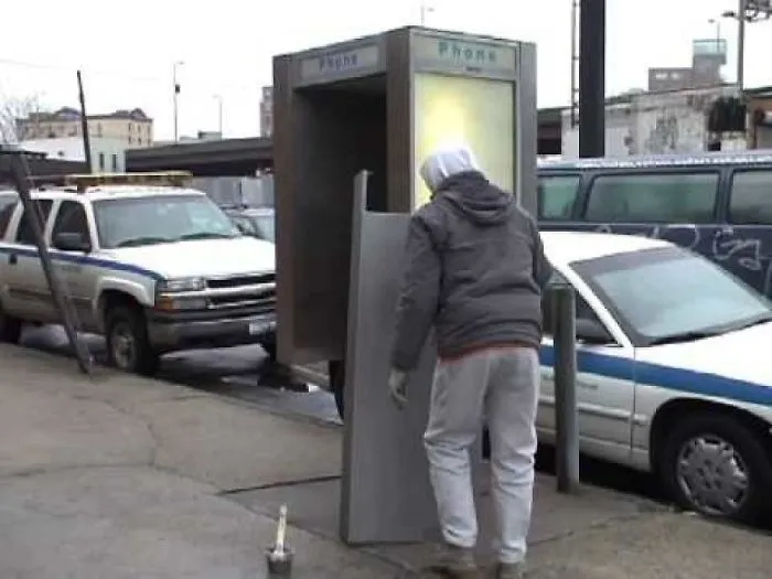 Hidden Paintings In New York City Streets By Wojciech Gilewicz