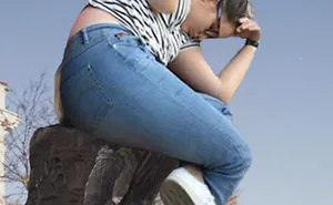 Girl Falls Asleep At Uni, And The Internet's Response Is Wilder Than Her Dreams