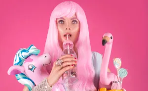 A Plastic Housewife Proves That The Struggle Is Real