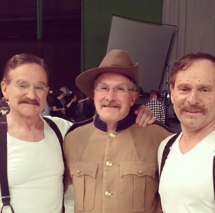 Robin Williams With His Stunt Double  Mike Mitchell On The Set Of Night At The Museum 3