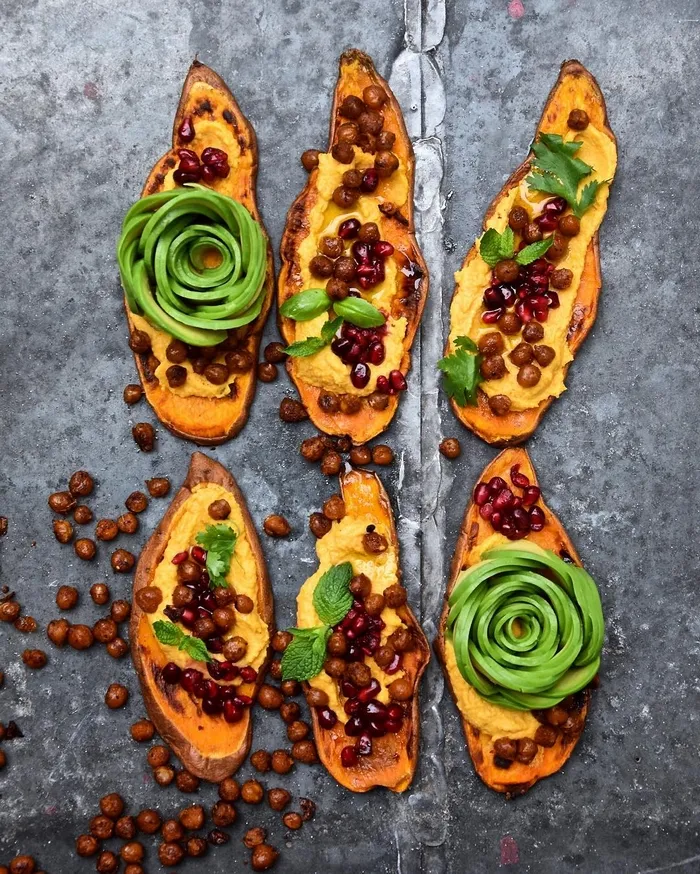 Food Blogger Turns Avocados Into Instagram-Worthy Edible Masterpieces