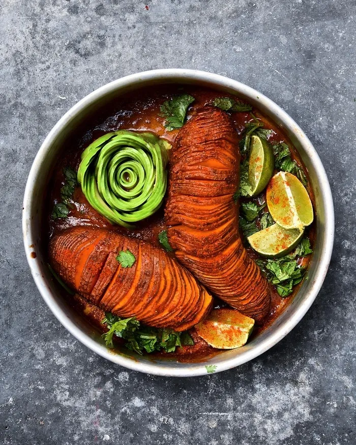 Food Blogger Turns Avocados Into Instagram-Worthy Edible Masterpieces