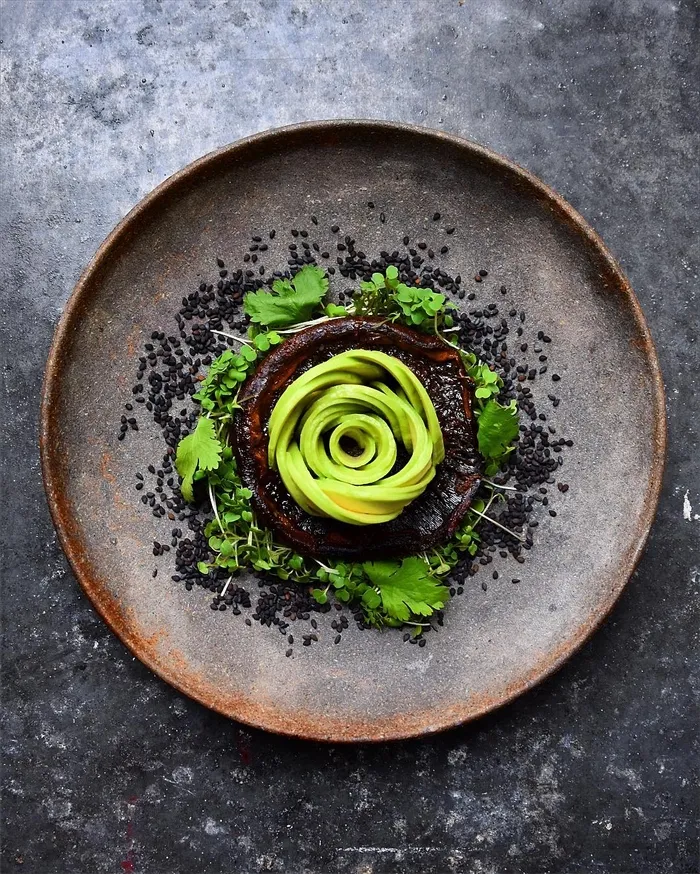 Food Blogger Turns Avocados Into Instagram-Worthy Edible Masterpieces