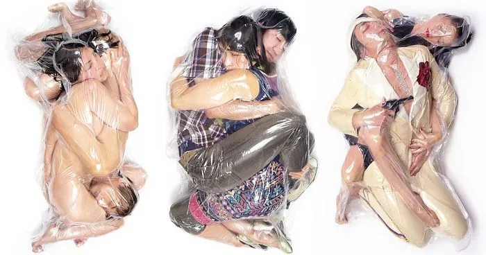 Tokyo Couples Risk Their Lives To Be Wrapped-Up In Plastic Bags For Photos