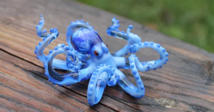Three Generations Of My Family Create Glass Sculptures Inspired By Nature