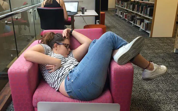 Girl Falls Asleep At Uni, And The Internet's Response Is Wilder Than Her Dreams