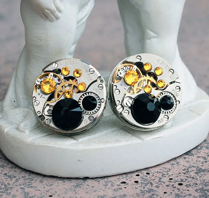 Steampunk Jewelry By This Russian Artist Will Take You Back To Victorian Era