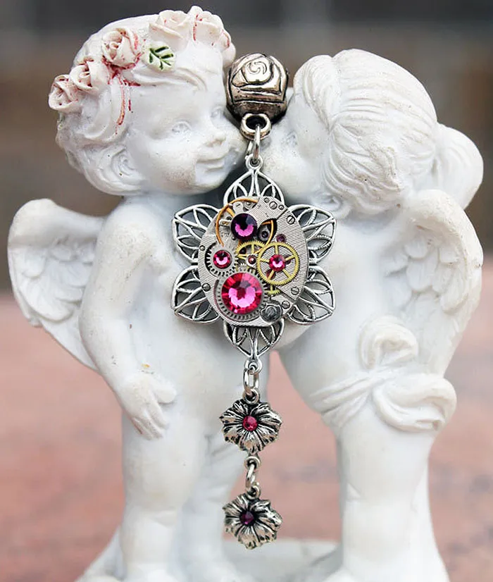 Steampunk Jewelry By This Russian Artist Will Take You Back To Victorian Era