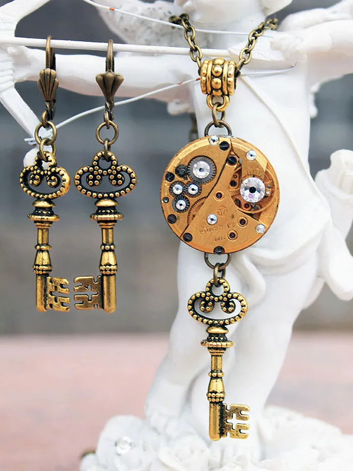 Steampunk Jewelry By This Russian Artist Will Take You Back To Victorian Era