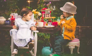 Toddlers' Birthday Photoshoot Alice In Wonderland Style