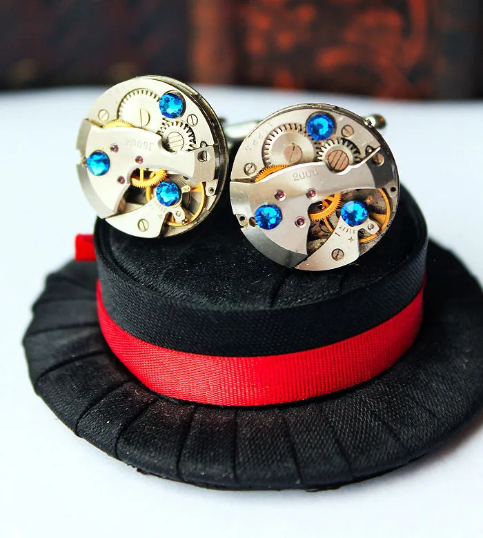 Steampunk Jewelry By This Russian Artist Will Take You Back To Victorian Era
