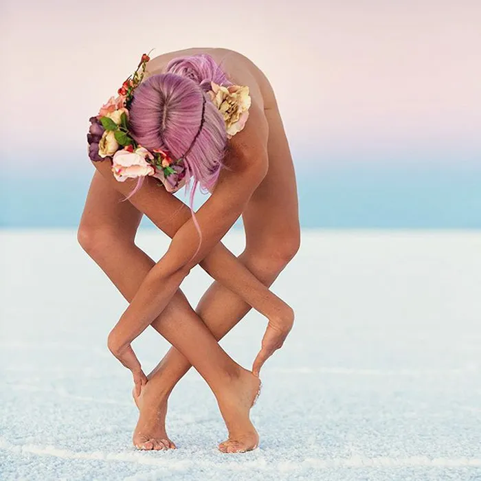This Yogi's Incredible Body Poses Are Inspiring People With Serious Mental Illnesses
