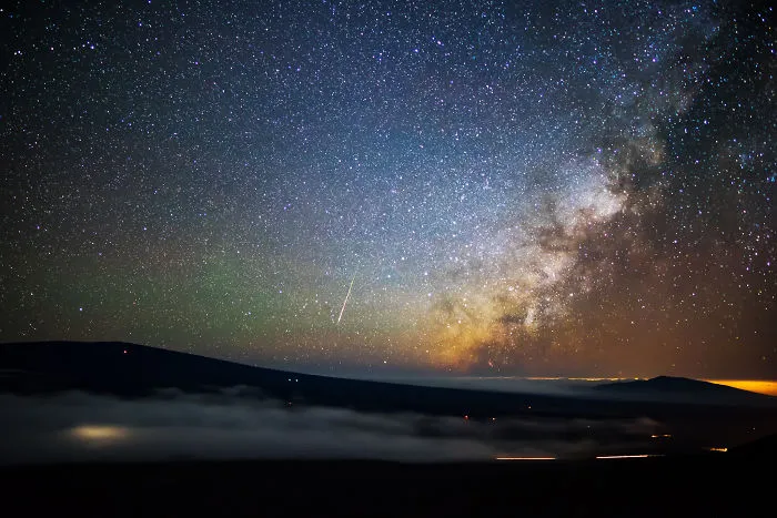 I Spent The Summer Photographing The Milky Way Galaxy In Hawaii