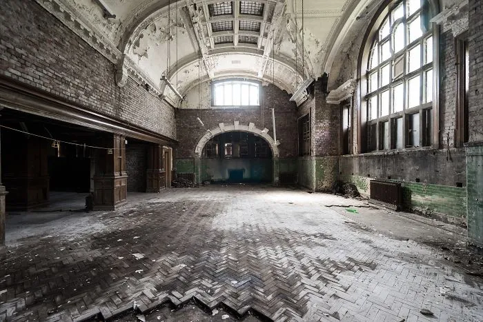 Abandoned Britain: I Travel Around UK Photographing Its Abandoned Places