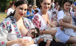 Over 100 Women Started Breastfeeding In Public At A Romanian Museum