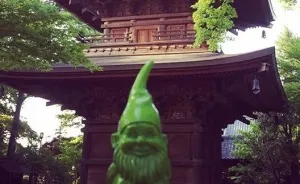This Cheerful Gnome Is Travelling The World And He'll Make You Want To Travel Too